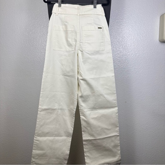 G by Giuliana | Off-White Wide-Leg Pants - Picture 3 of 6